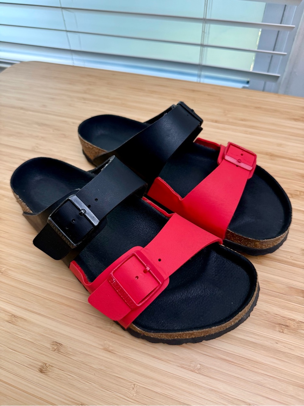 Birkenstock Men’s Color block Split Birko-Flor Arizona Red & Black Sandals US 10
